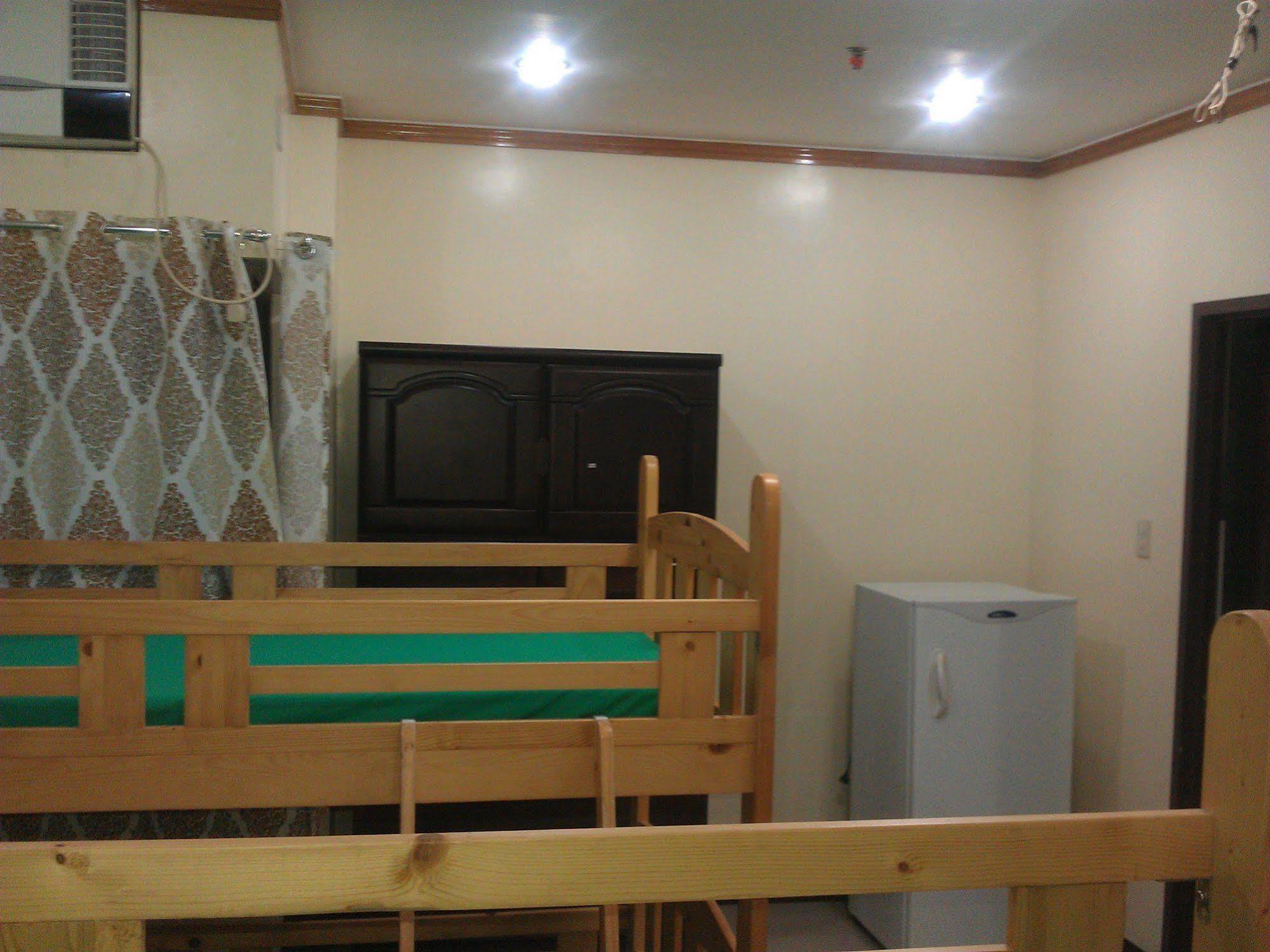 Southpole Pension House Cebu Екстериор снимка